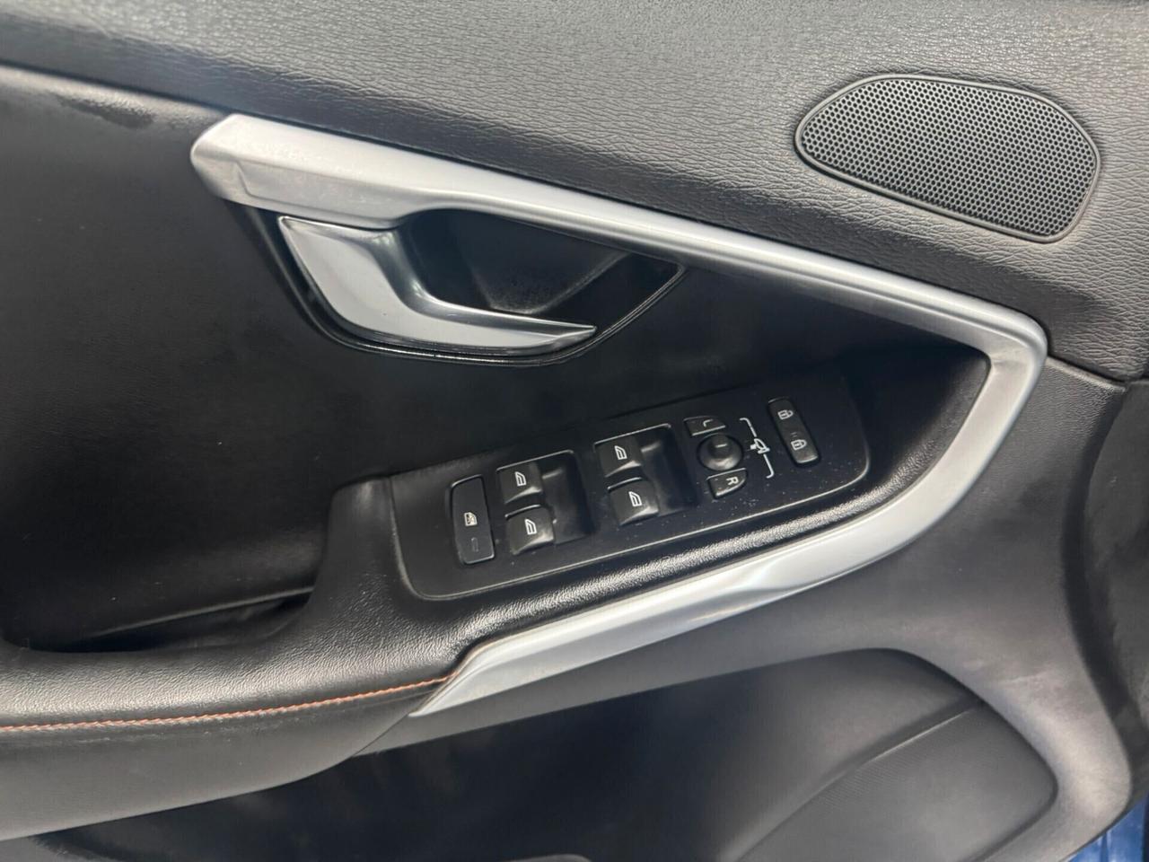 Volvo V40 D2 1.6 Summum