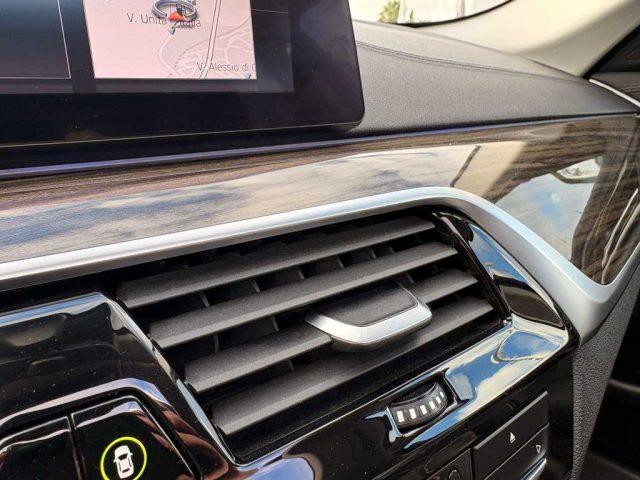 BMW 525 Serie 5(G30/31/F90) - d Touring Luxury