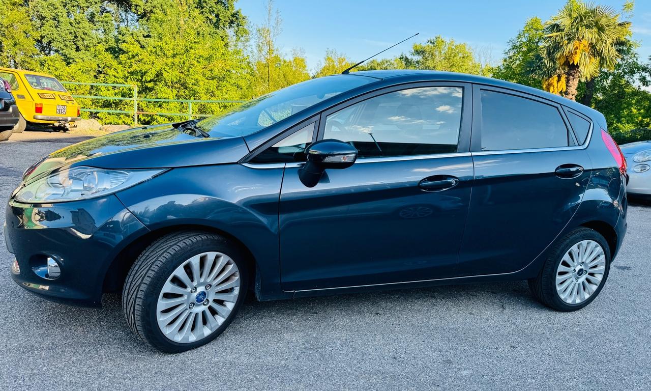 Ford Fiesta 1.4 TDCi 68CV 5 porte Titanium