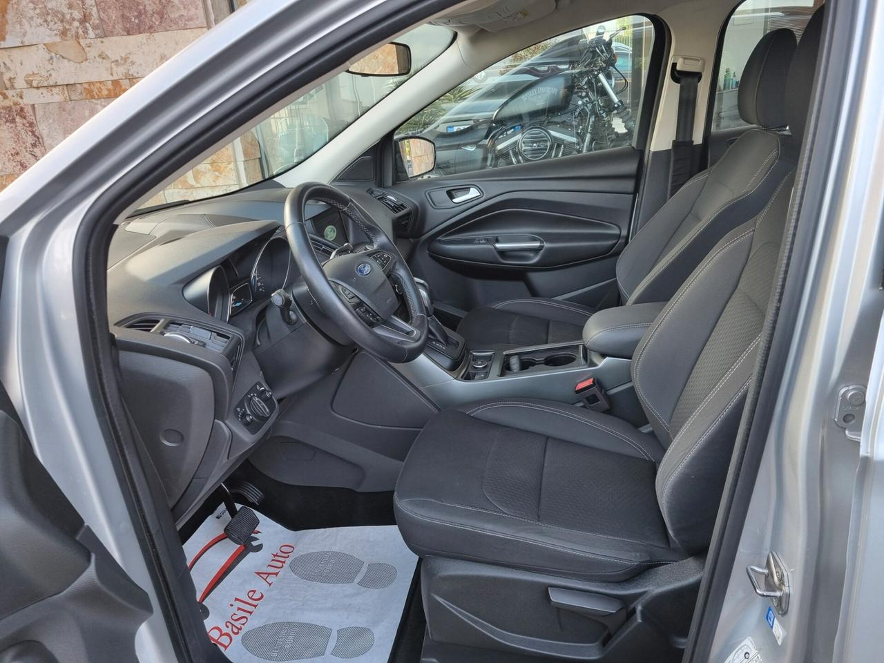 Ford Kuga 1.5 TDCI 120 CV S&S 2WD Powershift Business