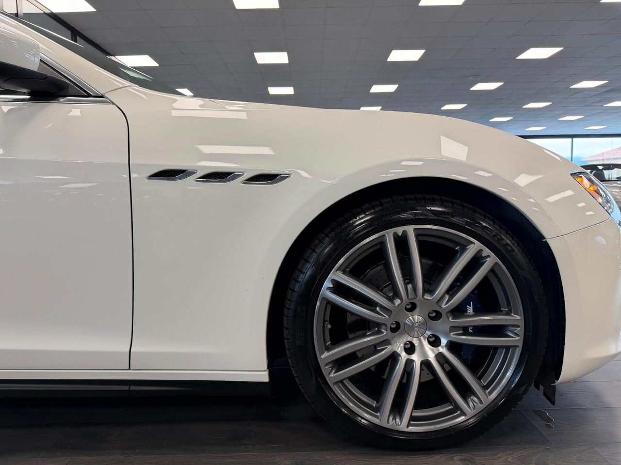 Maserati Ghibli V6 S 250 CV