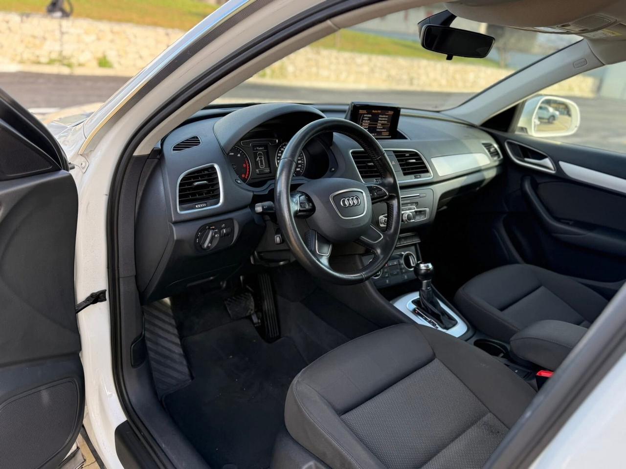 Audi Q3 2.0 TDI 150 CV S tronic Business