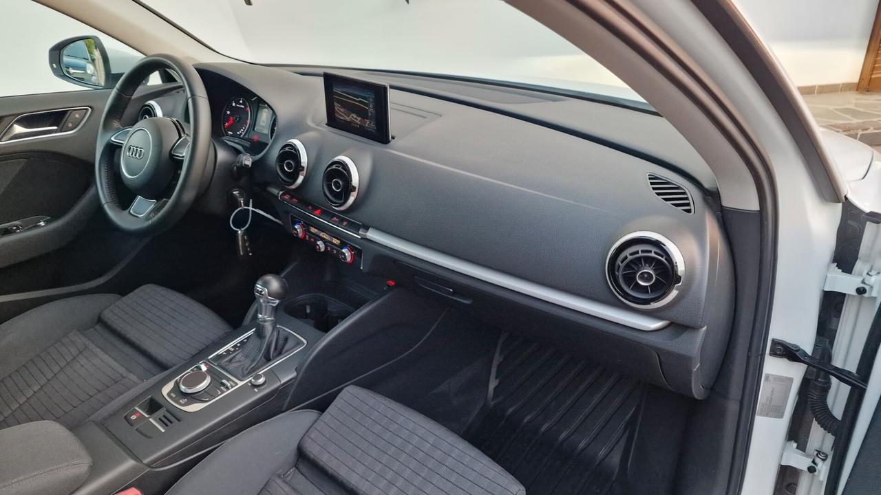 Audi A3 1.6 TDI S tronic Business