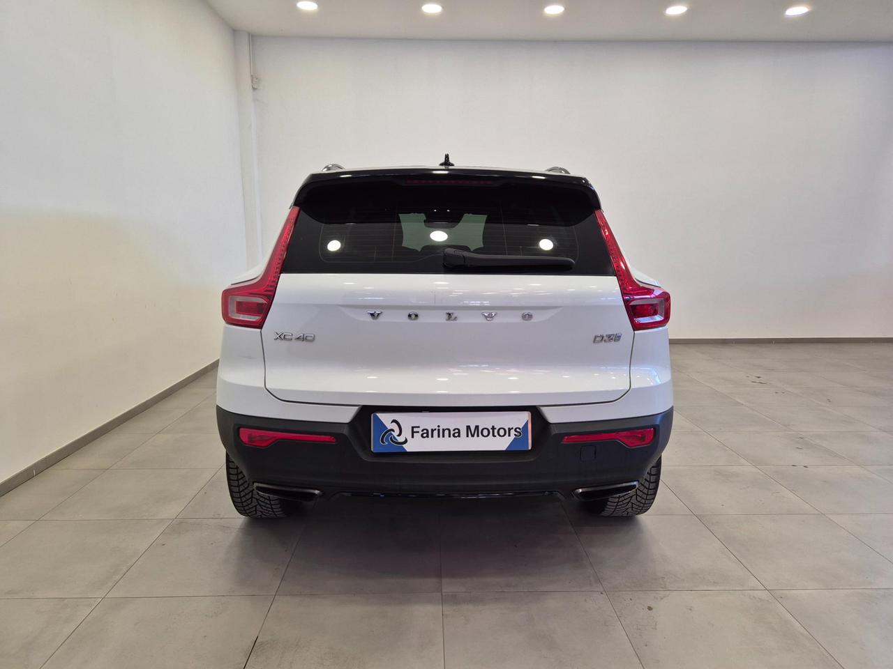 Volvo XC40 2.0 d3 R-design geartronic - UNIPROPRIETARIO - ACC/Lim - Cam