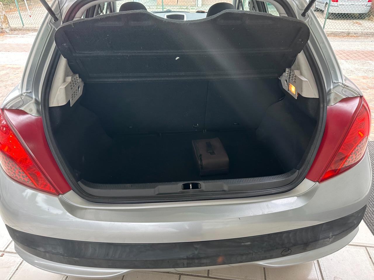 Peugeot 207 1.4 GPL Neopatentati