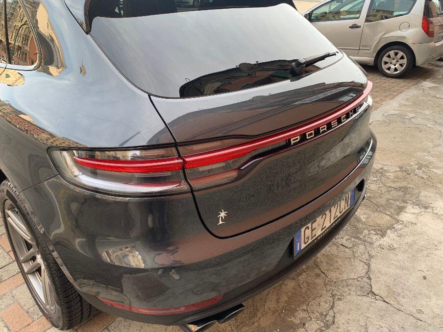 Porsche Macan 2.0 -IVA ESPOSTA