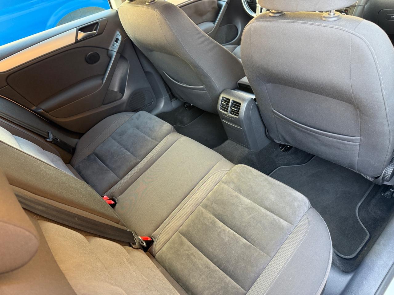 Volkswagen Golf 1.6 TDI DPF DSG 5p. Highline