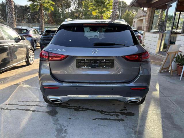 MERCEDES-BENZ GLA 200 d Automatic Sport Plus