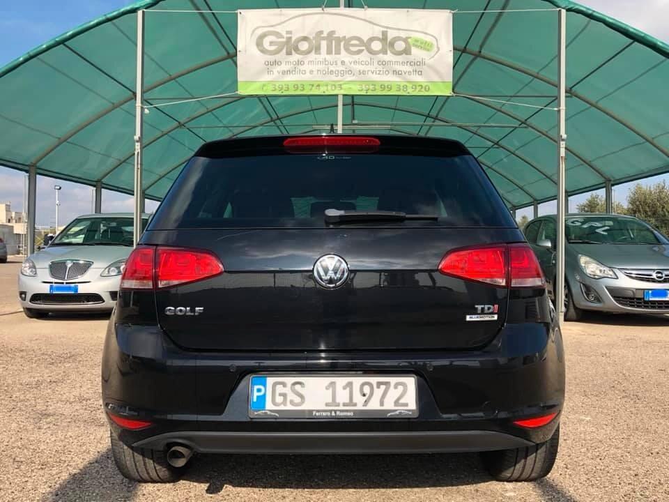 Volkswagen Golf 1.6 TDI Lounge 110 cv 5p.