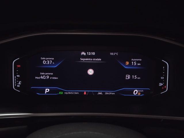 VOLKSWAGEN T-Roc 1.5 TSI ACT DSG R-Line 18" VIDEO LED