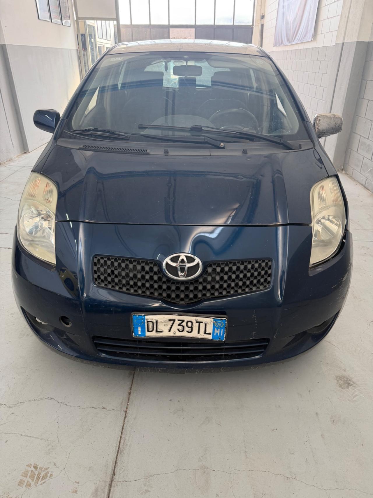 Toyota Yaris 1.0 5 porte Sol