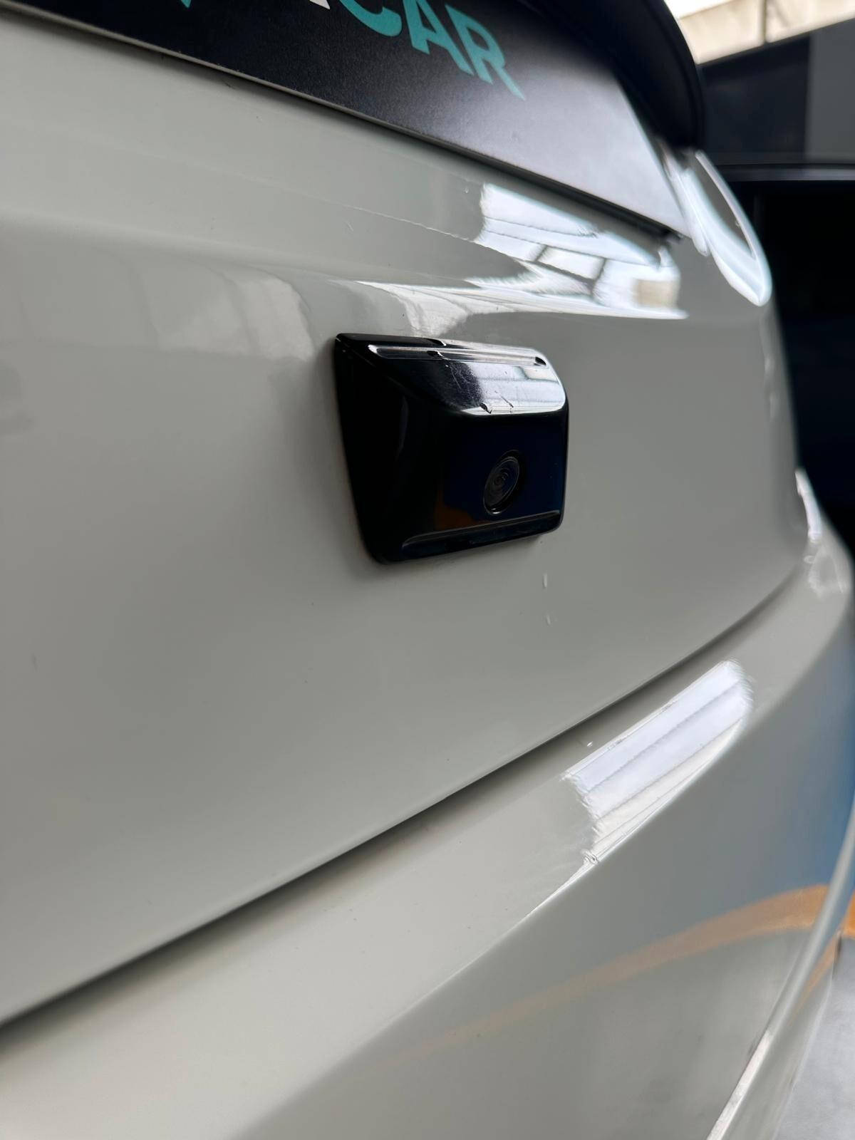 Lancia Ypsilon 1.0 FireFly 5 porte S&S Hybrid Platino