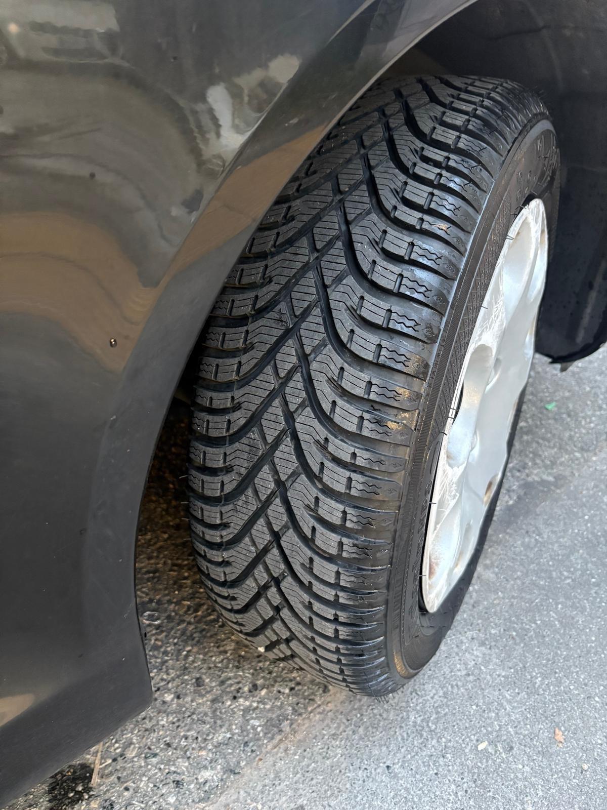 Peugeot 1007 Happy 1.4 75 cv GPL