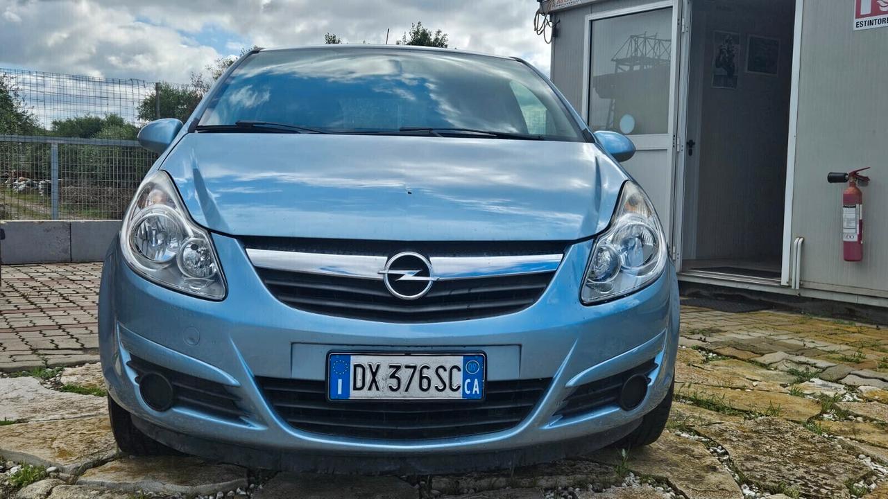 Opel Corsa 1.2 3 porte Sport