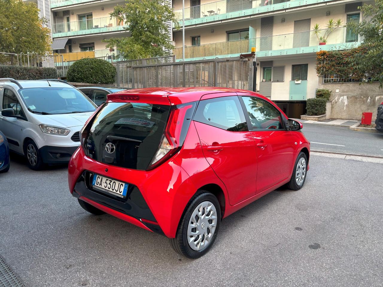Toyota Aygo Connect 1.0 VVT-i 72 CV x-clusiv PREZZO REALE
