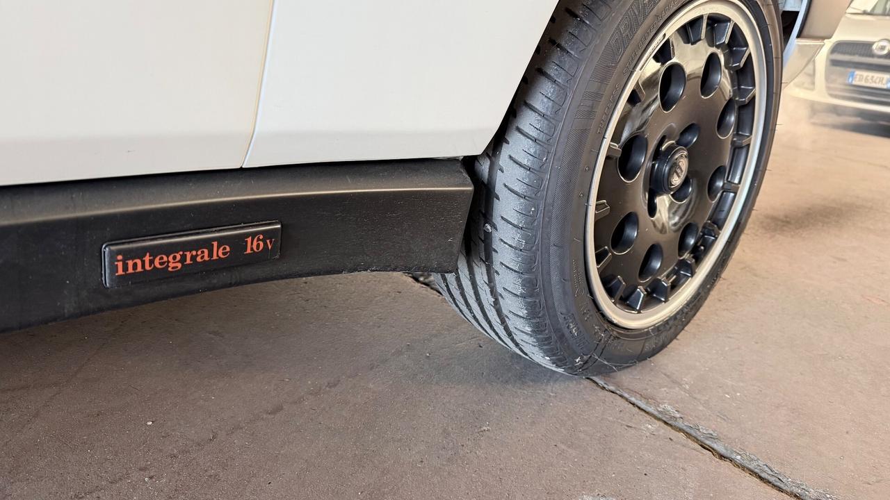 Lancia Delta S4 2.0 i.e. turbo 16V cat 5 porte HF