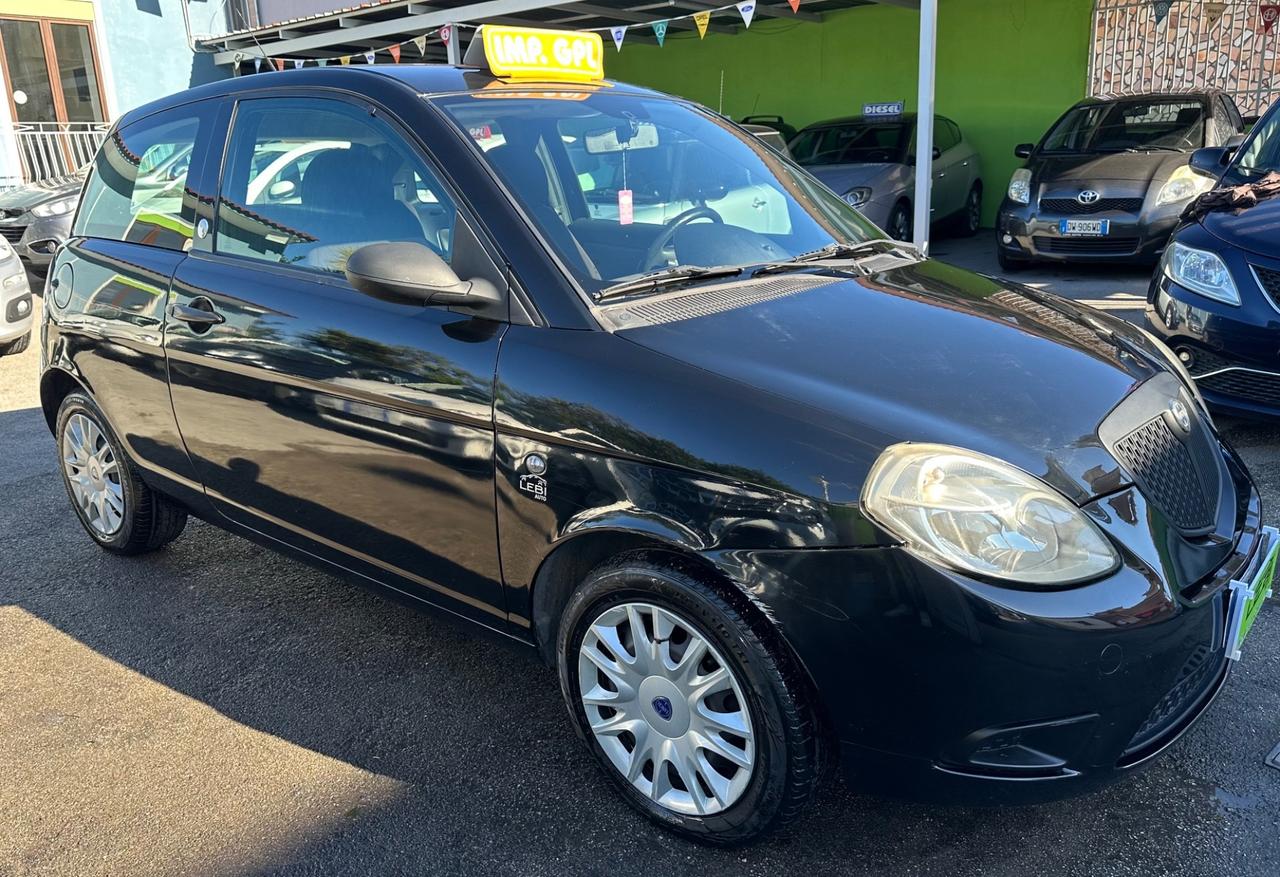 Lancia Ypsilon 1.4 Oro Ecochic GPL