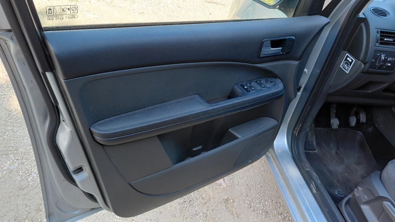 Ford Focus C-Max 1.6 TDCi (110CV)