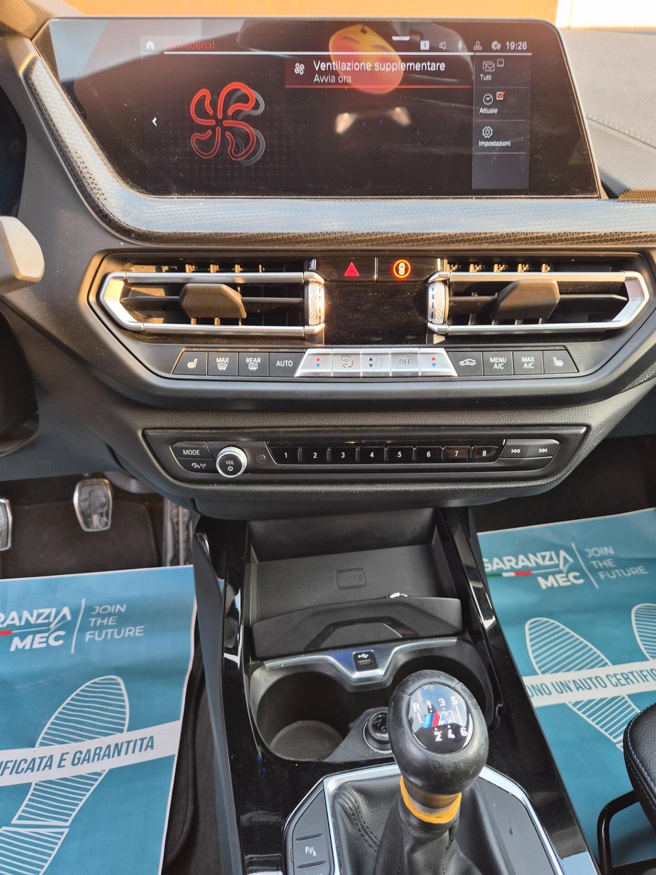 Bmw 118 118d 5p. Msport