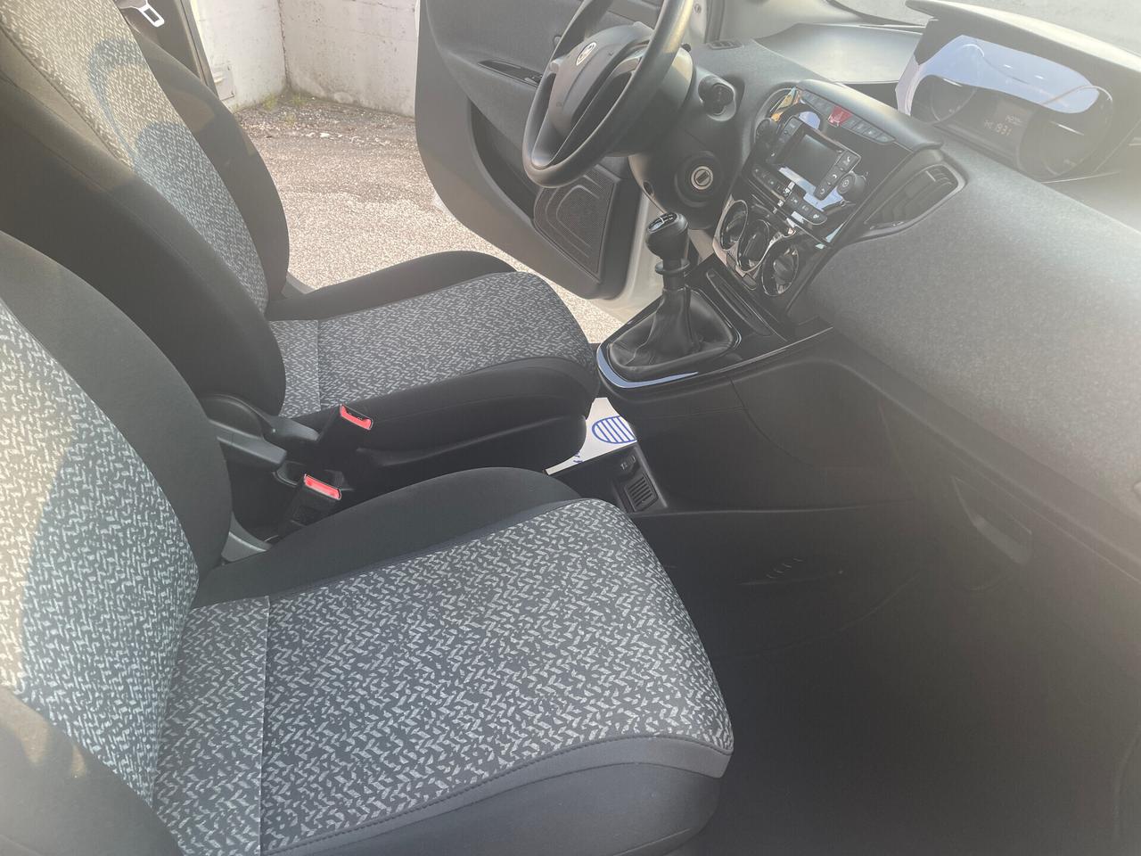 Lancia Ypsilon 1.2 69 CV 5 P. Elefantino X NEOPATENTATI