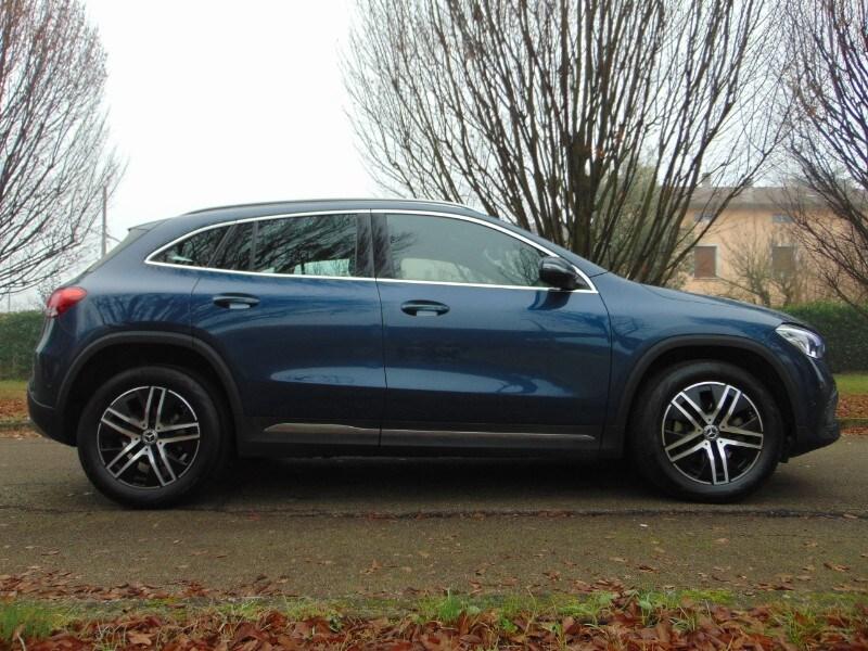 MERCEDES GLA (H247) GLA 200 Automatic ...