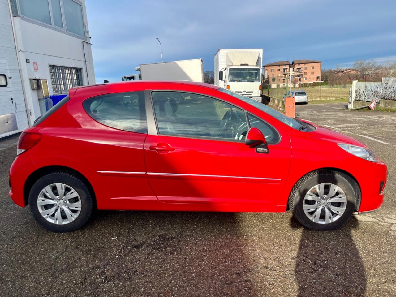 Peugeot 207 Plus 1.4hdi 106.000km 2013 3 porte per neopatentati