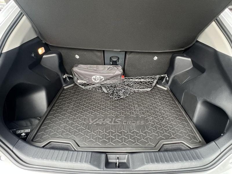 Toyota Yaris Cross 1.5 E-CVT Lounge AWD-i 131cv