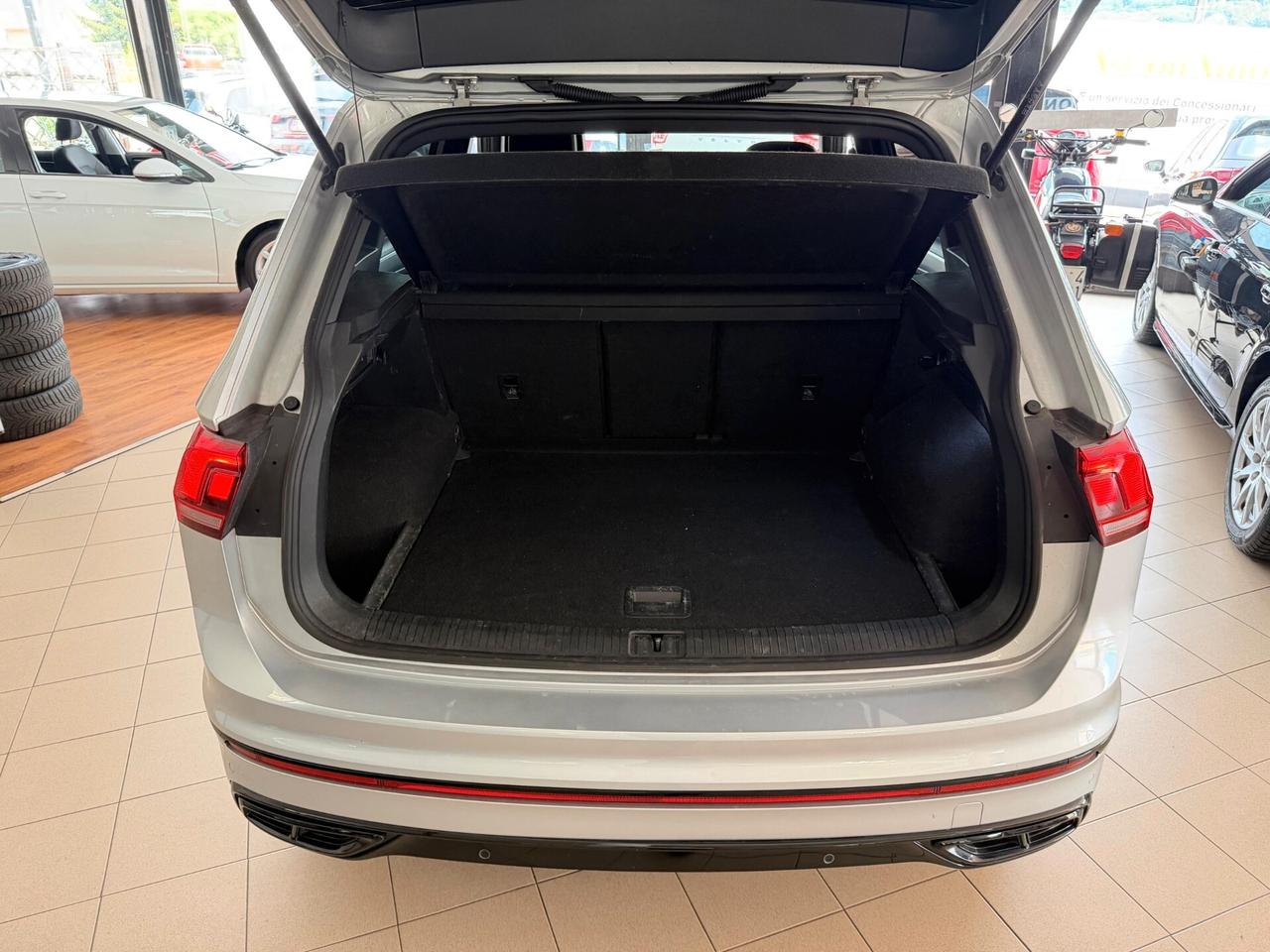 Volkswagen Tiguan 2.0cc tdi R-Line 4motion 150cv dsg Iva Esposta