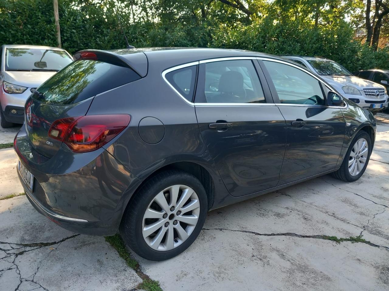 Astra 1.7 CDTI 130CV 5P Cosmo (96 kw)