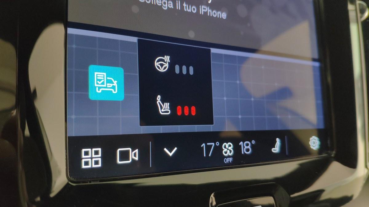 VOLVO Xc60 B5 Mild Hybrid Awd Automatico Plus Dark