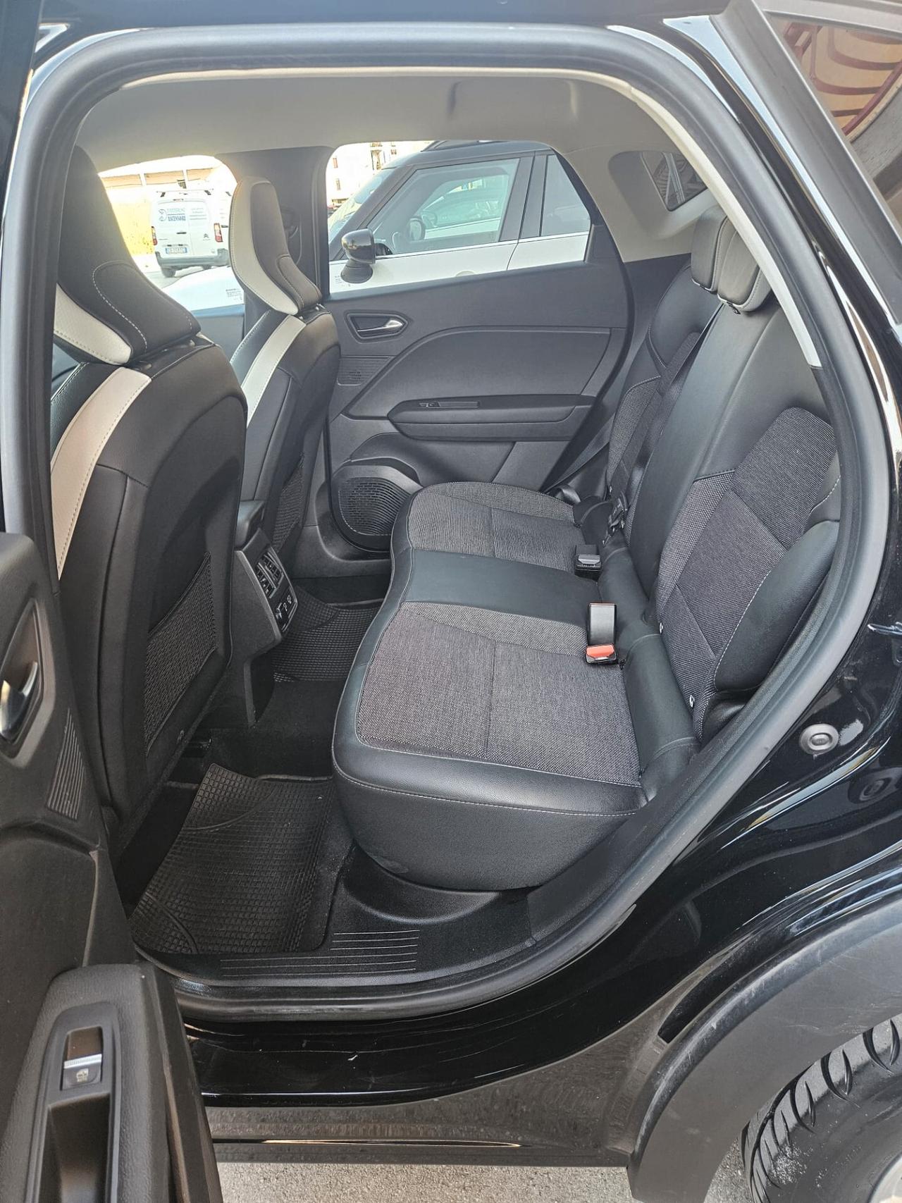 Renault Captur 1.6 E-Tech hybrid 2022