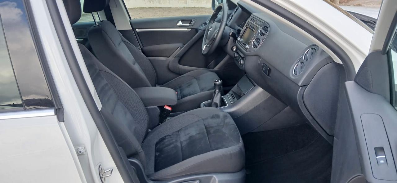 Volkswagen Tiguan 2.0 TDI 140 CV Sport & Style BlueMotion - 2013