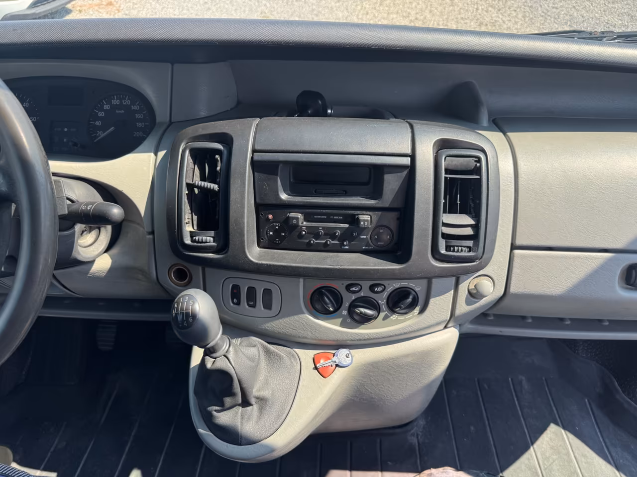 Renault Trafic T29 1.9 dCi/100PC-TN Furg.ICE