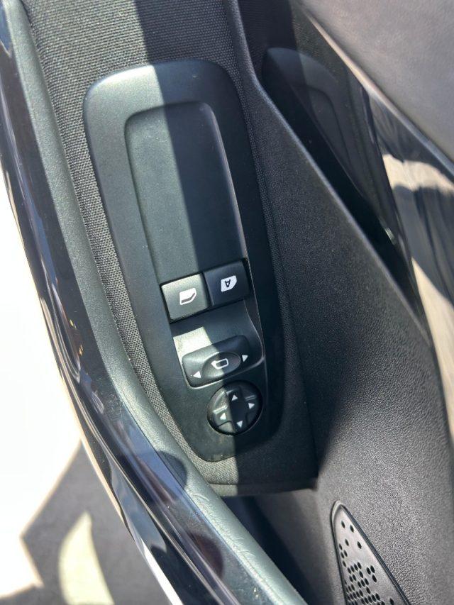 PEUGEOT 208 PureTech 82 5 porte