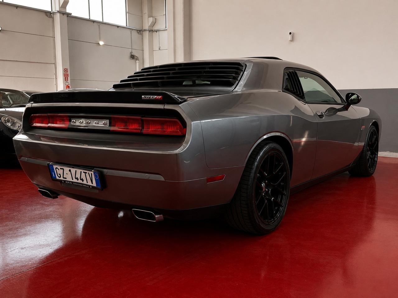 Dodge Challenger 6.4 v8 477cv