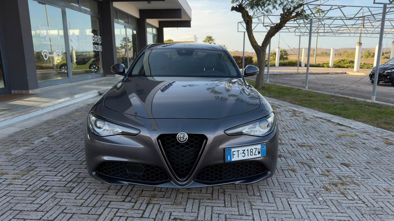 Alfa Romeo Giulia 2.2 Turbodiesel 190 CV MANUALE 6MT Super