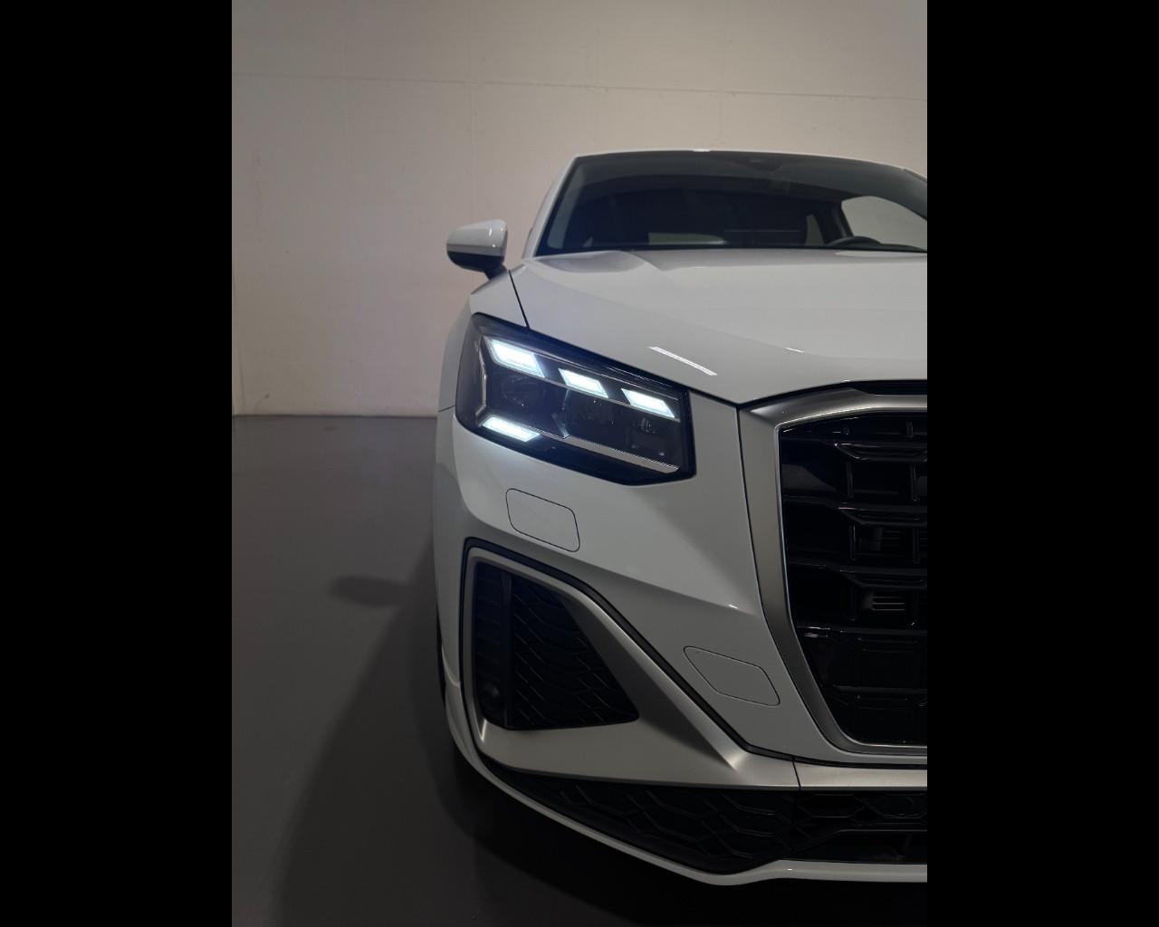 AUDI Q2 35 TDI S-TRONIC S LINE EDITION