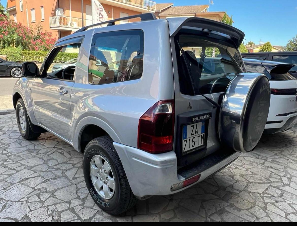 Mitsubishi Pajero 2.5 TDI 3p. GLX