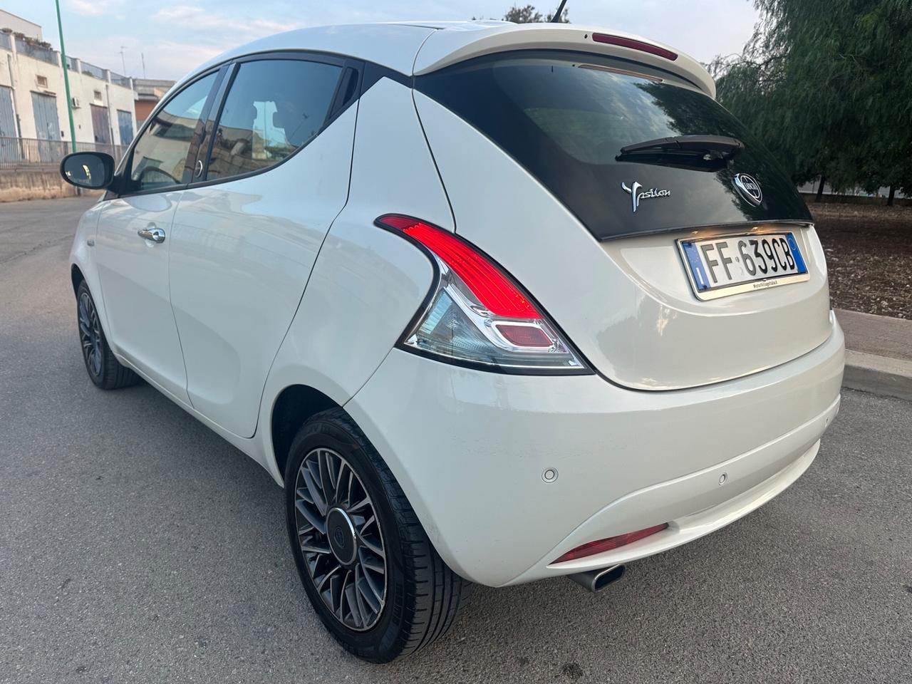 Lancia YPSILON 1.2 GPL 2016 - BELLA