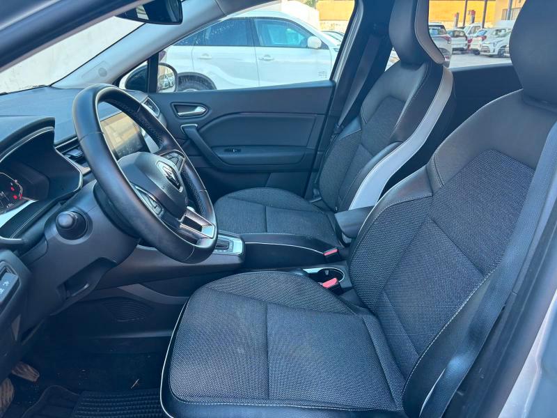 Renault Captur 1.6 E-Tech hybrid Intens 145cv auto