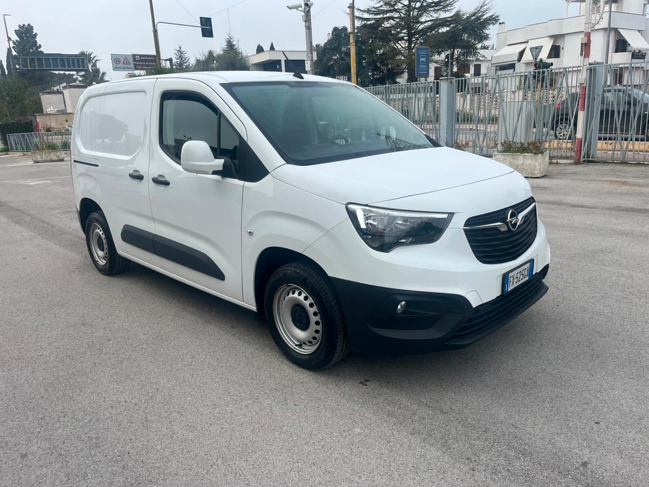 Opel COMBO 1.6 DIESEL KW 75,CV 102 3 POSTI