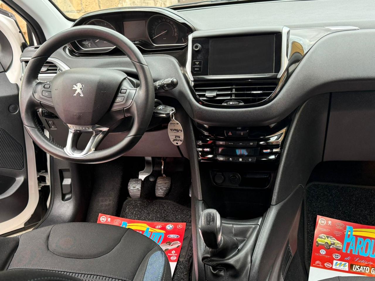 Peugeot 208 1.4 HDi 68cv Allure - 2014