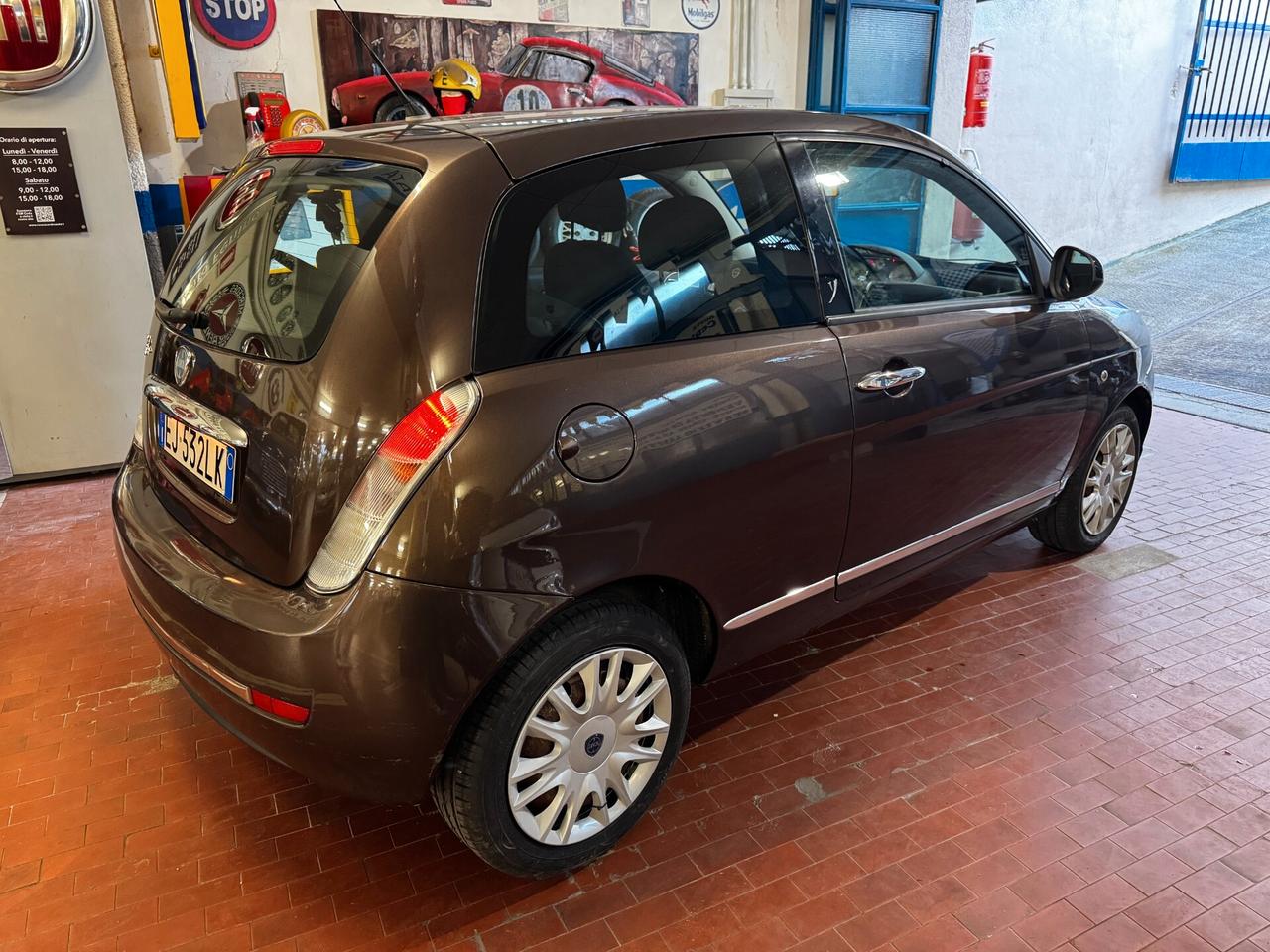 Lancia Ypsilon 1.2 69 CV Unyca