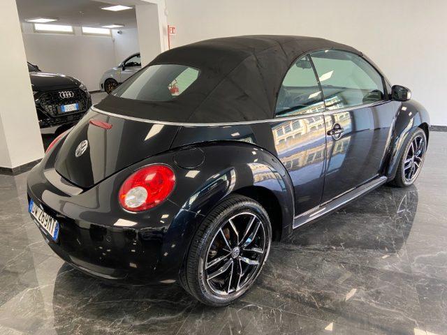 VOLKSWAGEN New Beetle 1.6 CA 3P. CABRIO + SED. RISCALDABILI + MP3