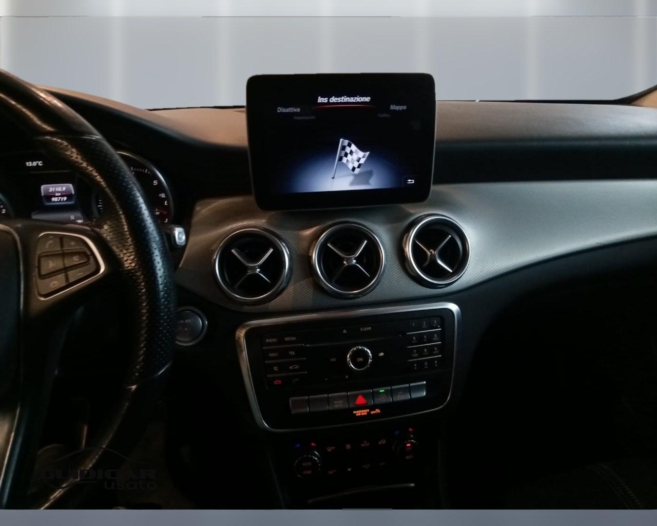 Mercedes-Benz GLA-X156 2017 - GLA 200 d Sport auto