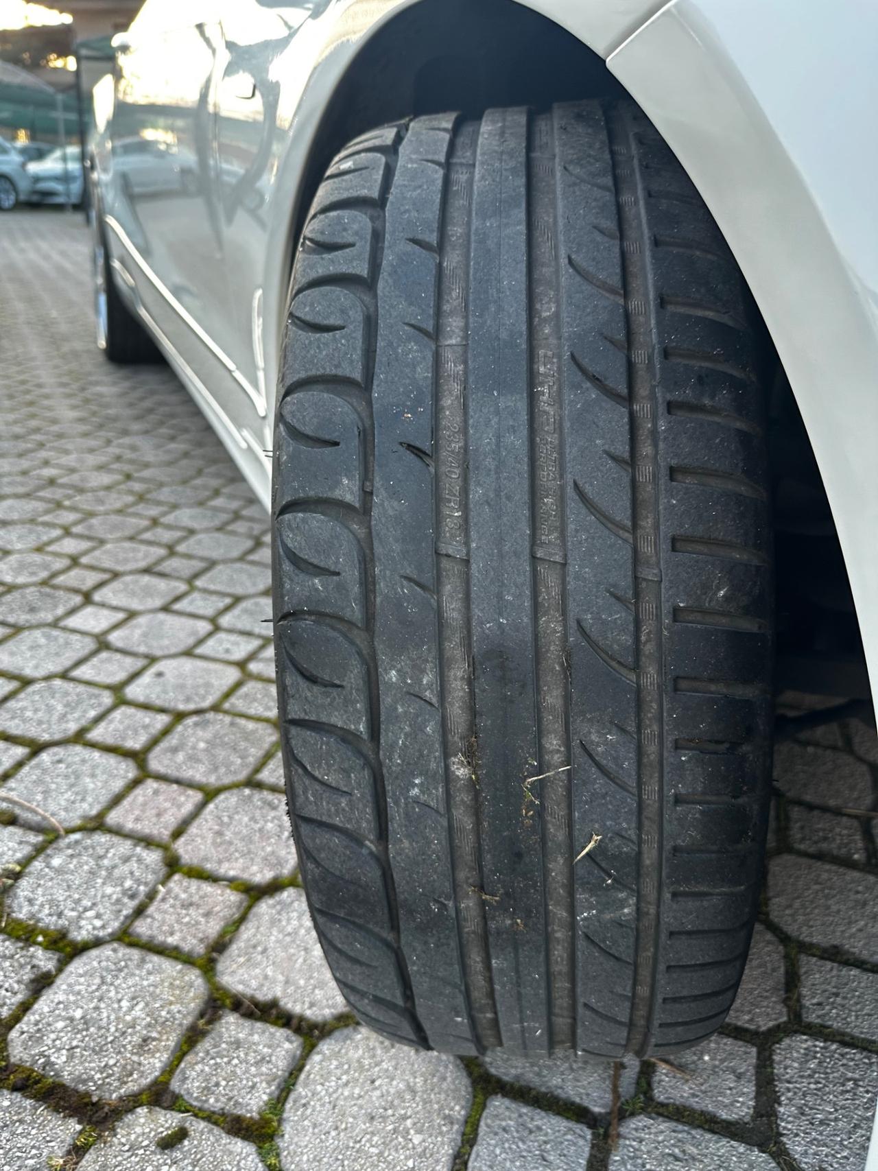 Mercedes-benz E 220 E 220 CDI Coupé BlueEFFICIENCY