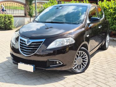 Lancia Ypsilon 1.2 69 CV / BENZ/ 5P /OK NEOPATENTATI