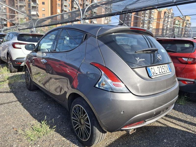 Lancia Ypsilon III 2021 1.2 Silver Gpl 69cv