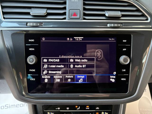 VOLKSWAGEN Tiguan 2.0 TDI 150 CV SCR DSG R-Line LUCI AMBIENTE