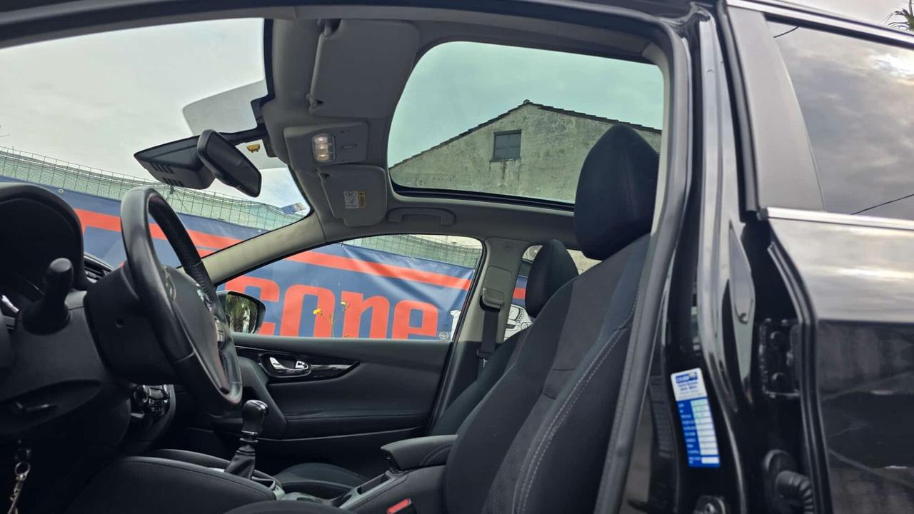 Nissan Qashqai 1.5 dCi Tekna Tetto Telecamera